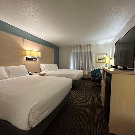 Best Western Watertown Bagian luar foto