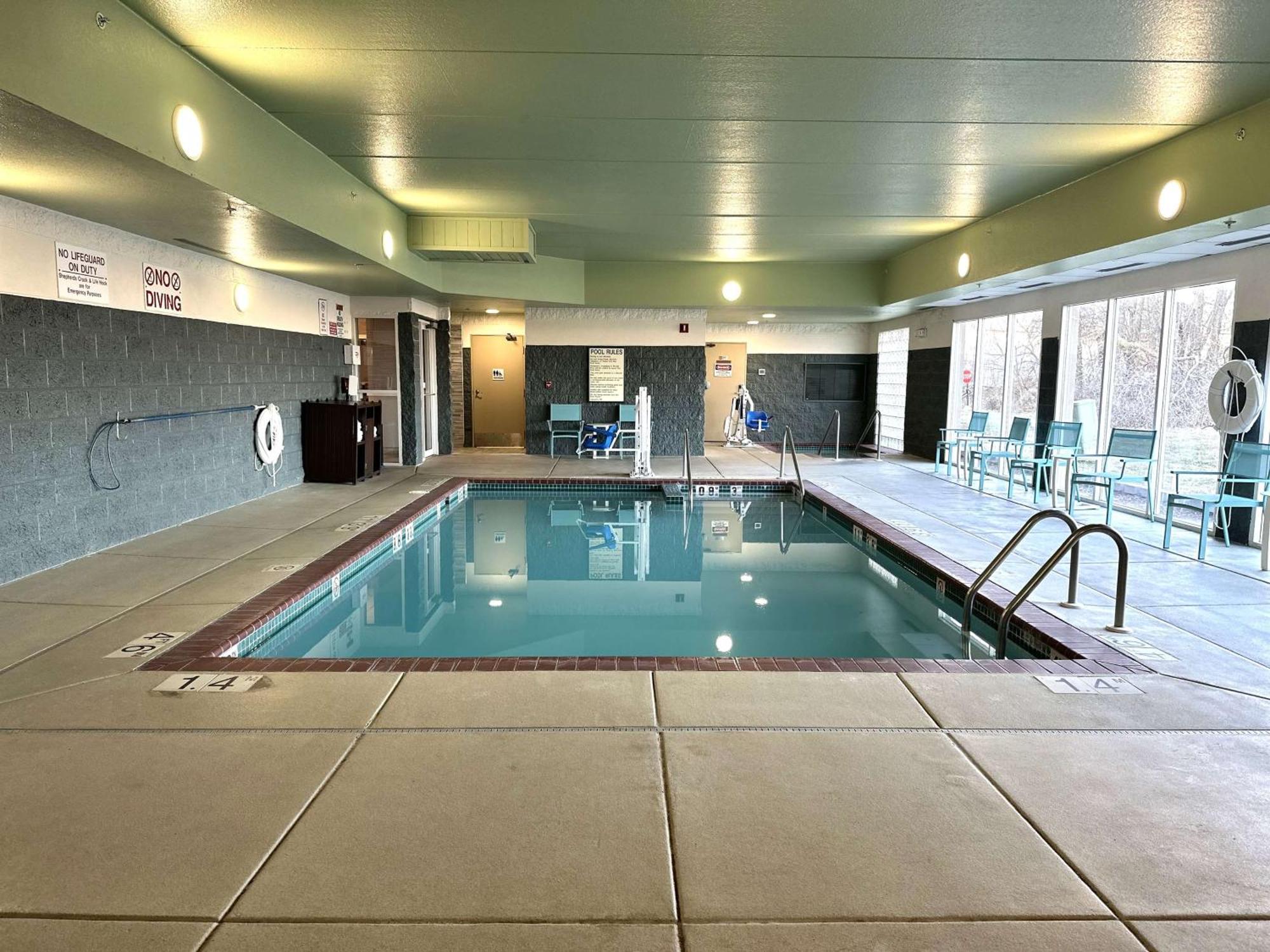 Best Western Watertown Bagian luar foto