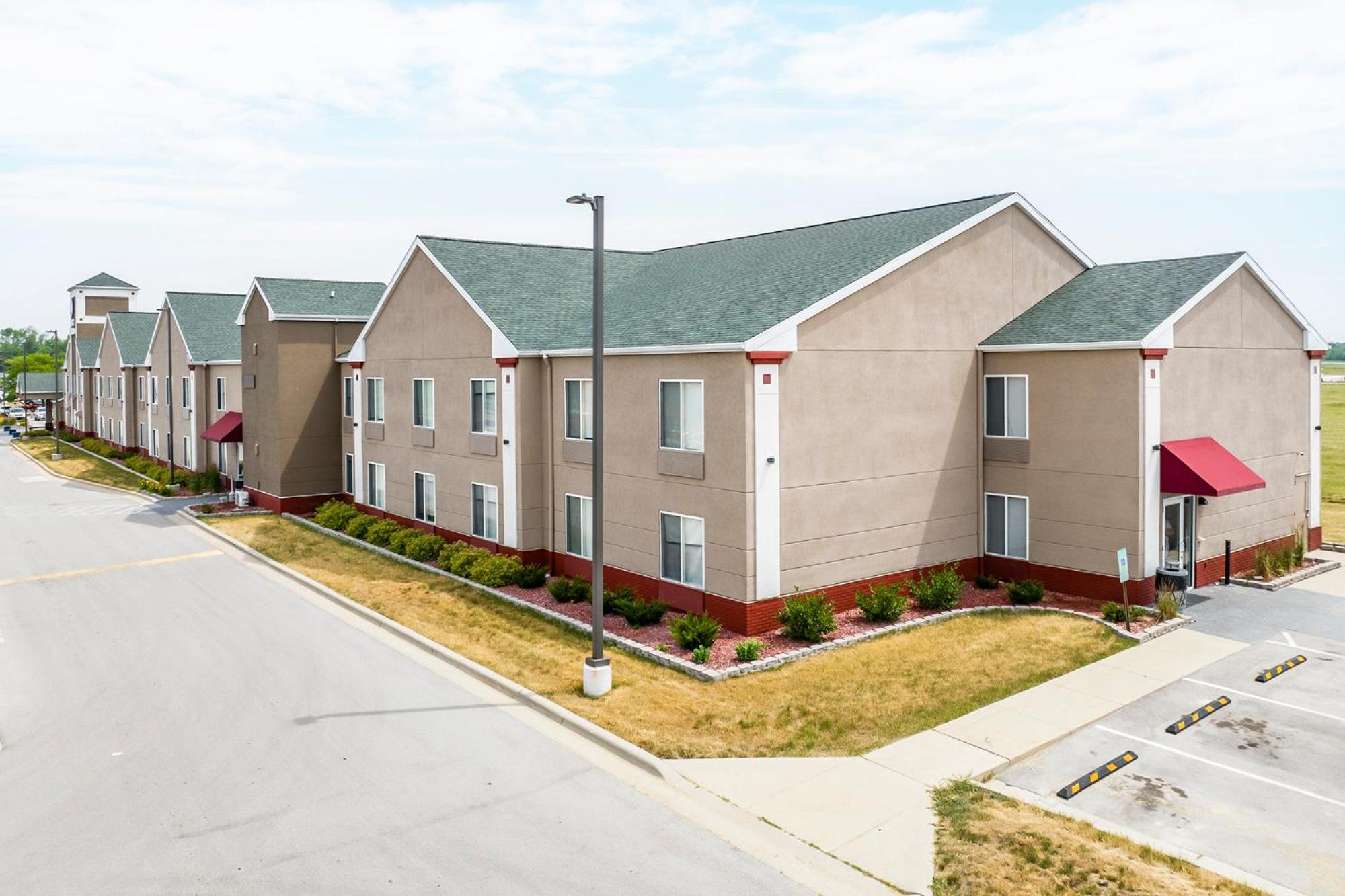 Best Western Watertown Bagian luar foto