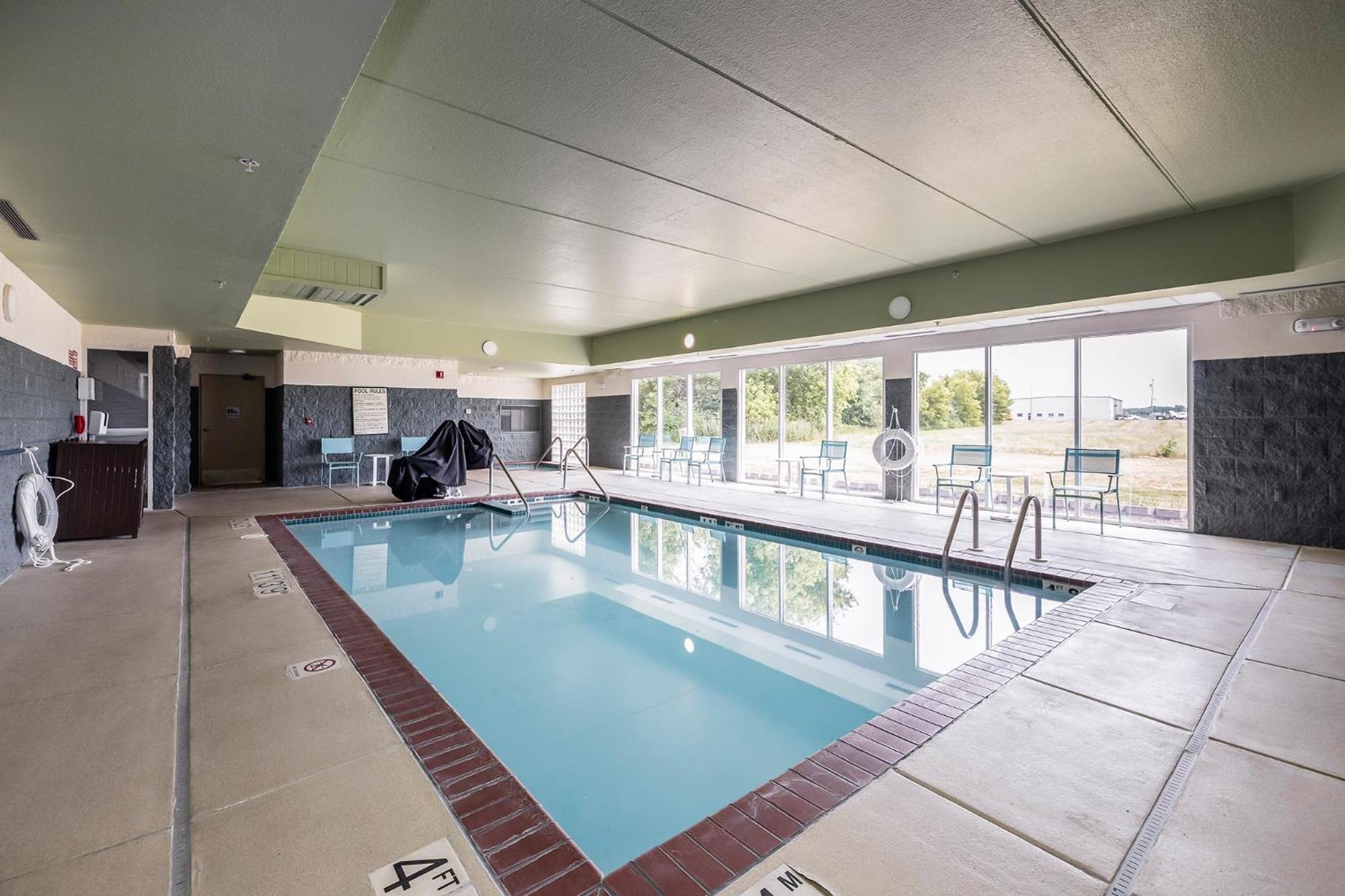 Best Western Watertown Bagian luar foto