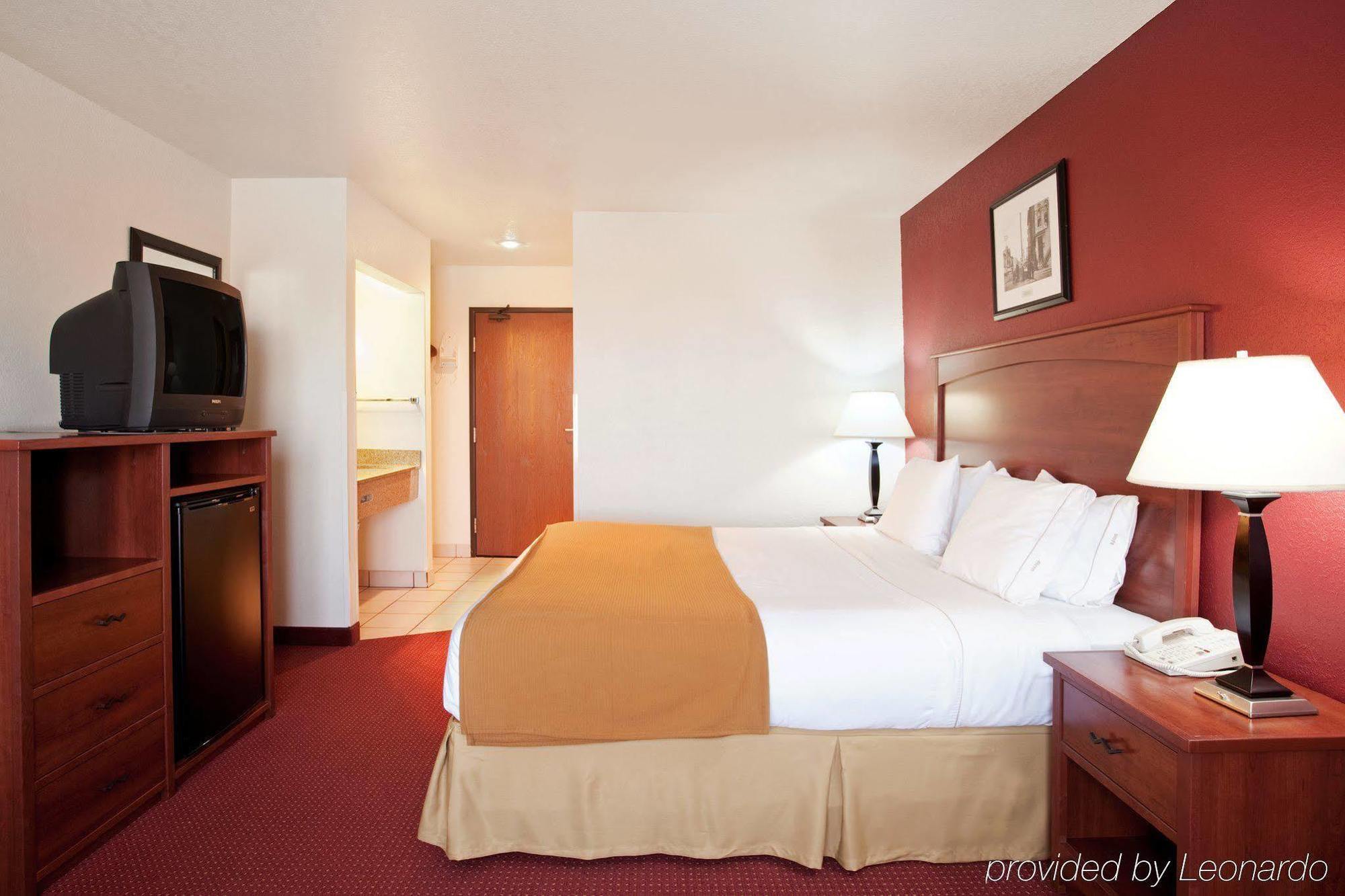 Best Western Watertown Bagian luar foto