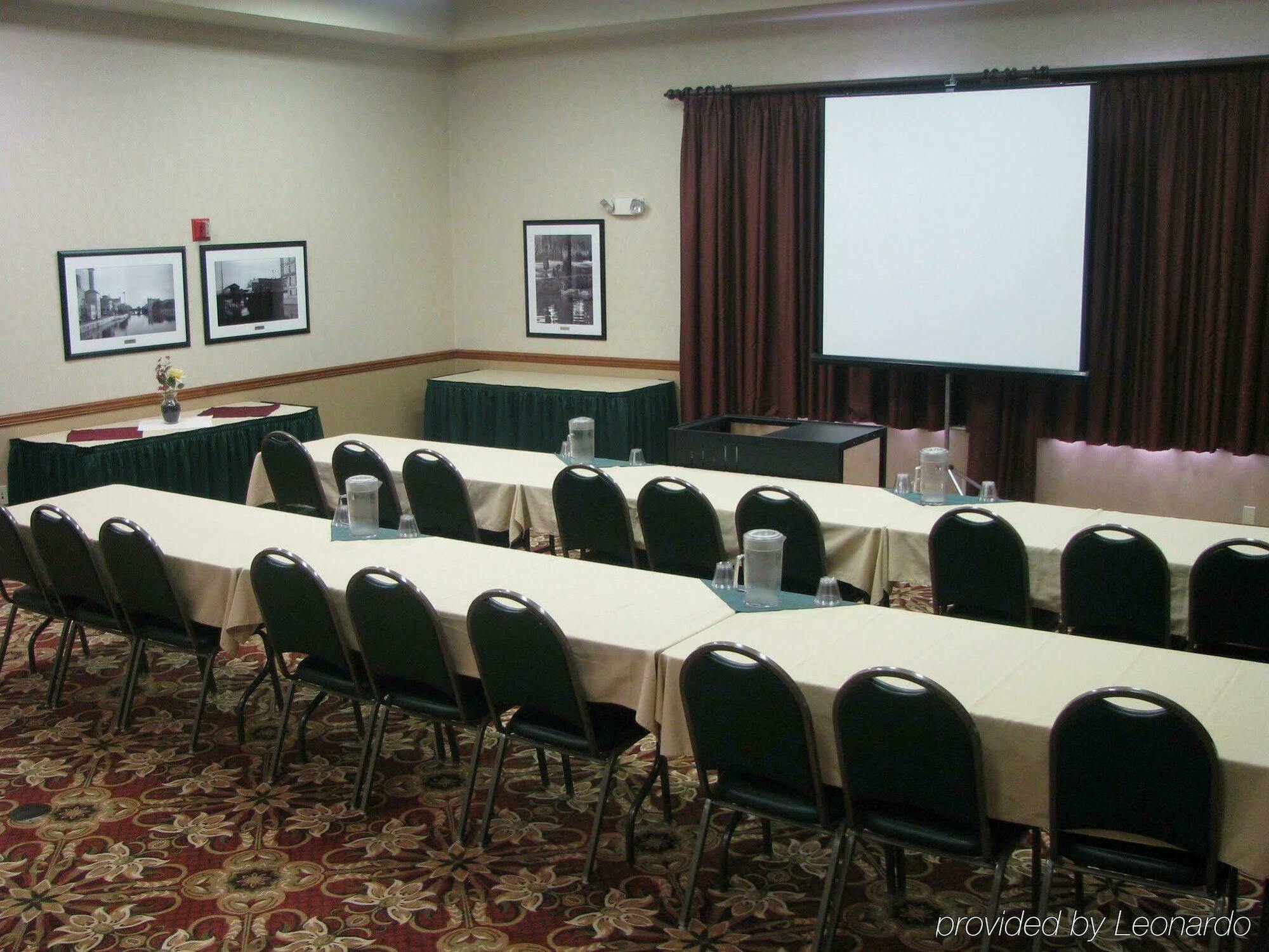 Best Western Watertown Bagian luar foto